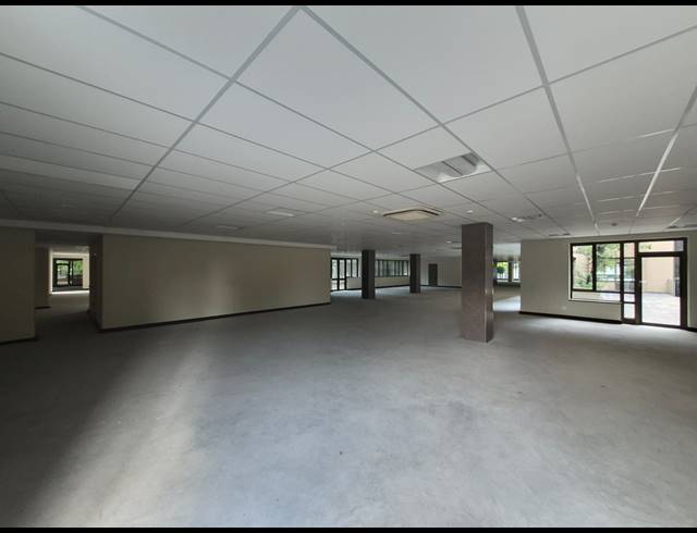 2,245M² OFFICE TO LET IN PARKTOWN